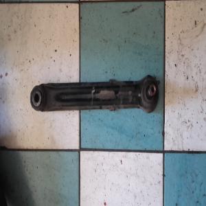 Bras de suspension arrière GAUCHE mitsubishi pajero 3 v60 3,2 06/2000