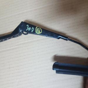 Bras essuie glace avant droit PEUGEOT 308   9680477280