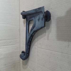 Bras triangle inferieur droit passager Renault Twingo de 93 A 07