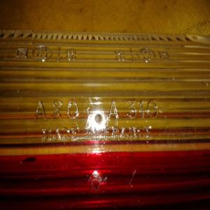 Cabochon feu gabarit bicolore rouge/cristal AXO A310 NEUF (SAVIEM, BERLIET...)