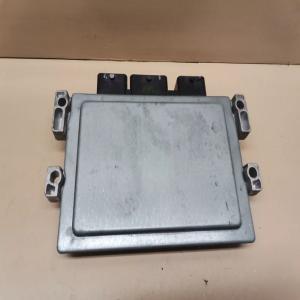 CALCULATEUR MOTEUR  RENAULT CLIO 3 MODUS 2 TWINGO 2 1.2 16V REF 8201077701