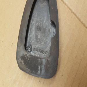 CAOUTCHOUC PED MERCEDES SPRINTER   A3192920082 A6382920082