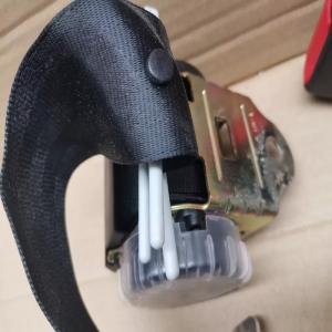 CEINTURE DE SECURITE ARRIERE DROIT VW POLO 9N REF 6Q0857485B