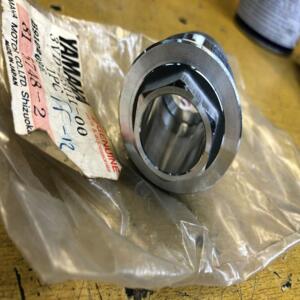 chapeau tube de fourche seul sans vis reglage yamaha 3vd-23111-00 tdm 850 91 95