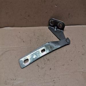 CHARNIERE CAPOT AVANT GAUCHE RENAULT 19 R19