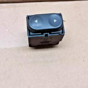 Commande bouton lève vitre   FIAT Punto 1