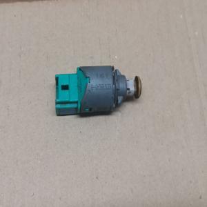 Contacteur feu stop RENAULT SCENIC 3 MEGANE 3 8200168240