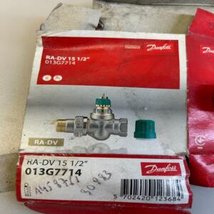 Corps robinet radiateur droit 1/2" RA-DV 15 Dynamic Valve Danfoss 013G7714