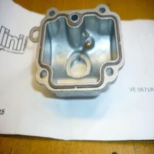 Cuve  chambre carburateur Polini CP de 17.5 à 24 mm. Livrée avec joint 343.0016