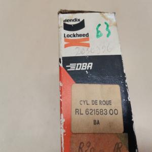 Cylindre de roue ARRIERE GAUCHE RENAULT 20 30 R20 R25 R30