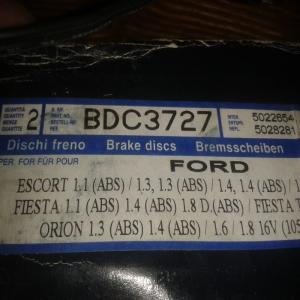 DISQUES DE FREIN AVANT ESCORT KA FIESTA 3 4 COURRIER PUMA Ø 240 ventilé DDF887s