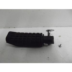 repose pieds passager gauche  HONDA 125 CBR 2004-2010