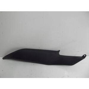 cache plastique  sous réservoir coté gauche KAWASAKI ER6 2009-2011