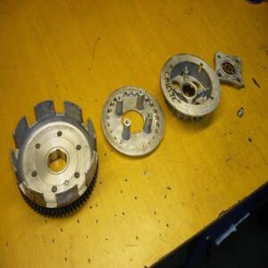 embrayage  honda cm 125 t te twin 1978