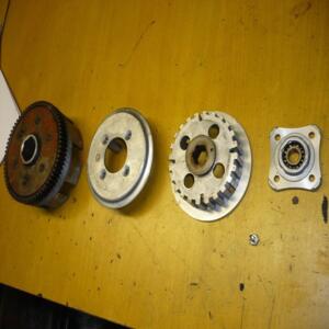 embrayage  honda cm 125 t te twin 1978