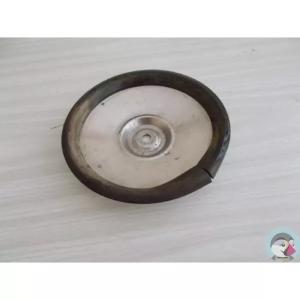 ENJOLIVEUR DE ROUE PEUGEOT 104