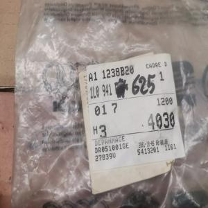 ENTOURAGE CADRE FEU ANTIBROUILLARD AVANT GAUCHE SEAT TOLEDO I REF 1L0941625