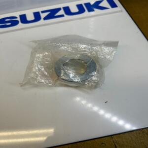 entretoise axe roue arrière suzuki 64751-26e00 gsf 600 650 sv 650 gsx 650 f rf 6