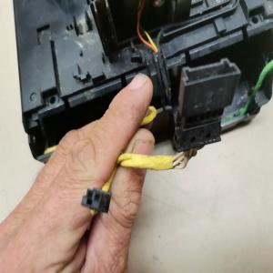 FACADE CHARGEUR de CD MERCEDES CLASSE E W211  A2116800552 2116800552