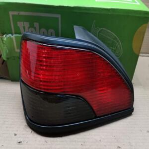 feu arriere gauche conducteur Peugeot 306 phase 1