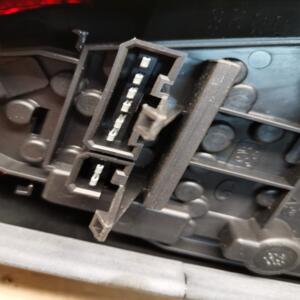 feu arriere gauche conducteur Peugeot 306 phase 1