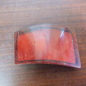 feu rouge arriere droit pare choc omega