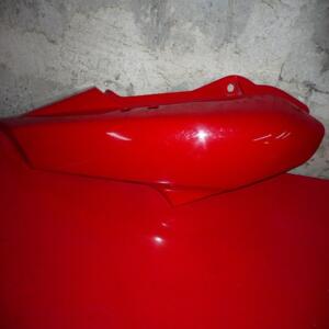 flanc carenage dessous de selle coté droit yamaha 600 fzs fazer 4yr