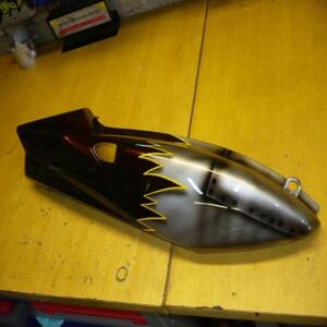 flanc droit carenage  yamaha  tdm 900 5ps 2002 2008