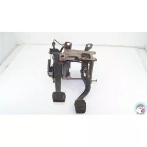 FORD FIESTA 4 1.8D année 1998﻿ ﻿﻿ n°17 Pédalier 96FB-2455-D8