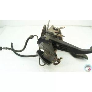 FORD FIESTA 4 1.8D année 1998﻿ ﻿﻿ n°17 Pédalier 96FB-2455-D8