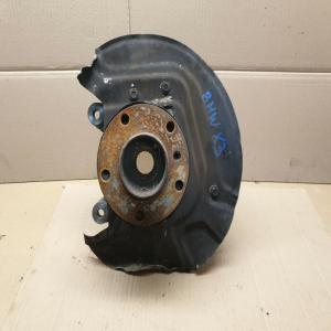 fusée Pivot de moyeu avant droit passager BMW X3 (E83)  ref 3412024