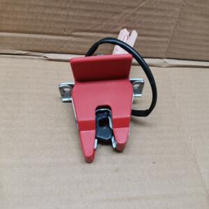 GACHE CROCHET FERMETURE ELECTRIQUE COFFRE ARRIERE VOLKSWAGEN  FOX 5Z6827505