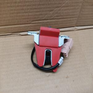 GACHE CROCHET FERMETURE ELECTRIQUE COFFRE ARRIERE VOLKSWAGEN  FOX 5Z6827505