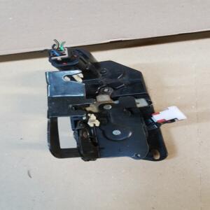 GACHE SERRURE DE PORTE ARRIERE GAUCHE SSANGYONG RODIUS