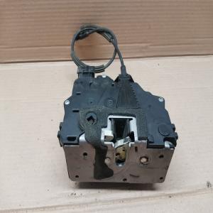 GACHE SERRURE DE PORTE AVANT GAUCHE CONDUCTEUR OPEL MERIVA B 13258271