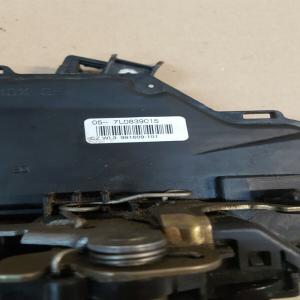 Gache serrure electrique  porte ARRIERE GAUCHE VW Golf 5  ref 7L0839015