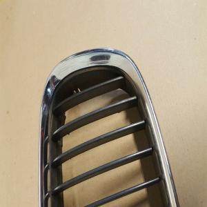 Grille calandre gauche bmw serie 5 e39 520 525d 530 535 540