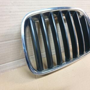 Grille de Calandre avant côté droit Chromé BMW X3 (E83) 04-10 ref  51113420088