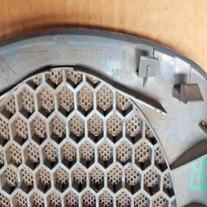 GRILLE HAUT PARLEUR HP RENAULT SCENIC I MEGANE 1 PHASE I 2 REF 7700832057