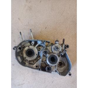 carter moteur gauche Suzuki 125 ts