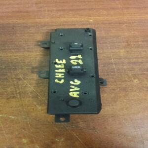 Jeep Grand Cherokee interupteur VITRE AV Gauche front left switch veh anglais