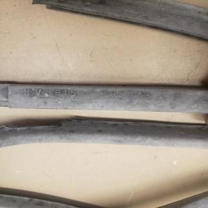 joint caoutchouc porte ou capot Peugeot 504 404