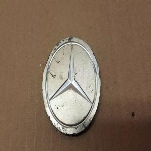 logo embleme insigne mercedes