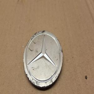 logo embleme insigne mercedes