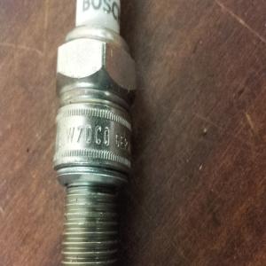 lot de 4 Bougie d'allumage Volkswagen GOLF 2 POLO OE001/T10 NGK 7639