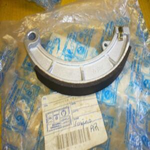 machoire frein arriere vespino piaggio vespa 807608  E7608