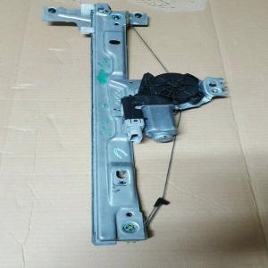 mecanisme leve vitre Gauche Avant Peugeot 207 3 portes 440787 D 119856 9221.W9