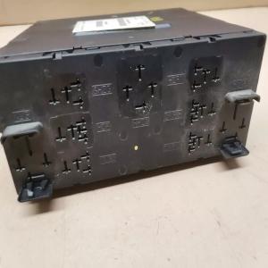 MODULE BOITIER PORTE FUSIBLE CONFORT BCM  VW GOLF 5 PASSAT SEAT 1K0937049N