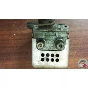 MOTEUR D’ESSUIE GLACE S.E.V. MARCHAL ANCIEN 6 volts Renault-Peugeot-Citroën-Simc