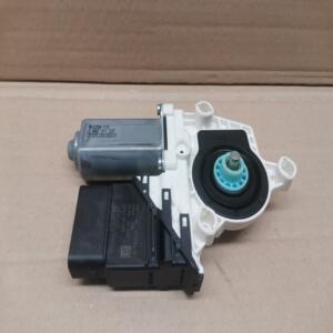 Moteur lève vitre  arrière gauche Seat Leon 2 ref 3C0959703E C12696-101